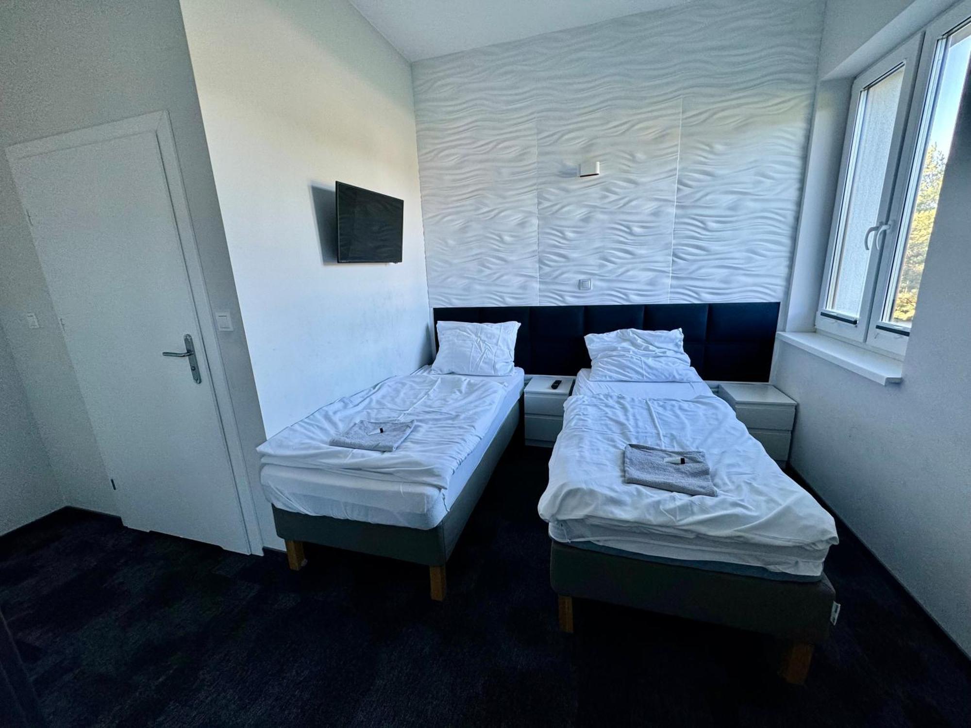 Hotel Lesny Korne Zewnętrze zdjęcie